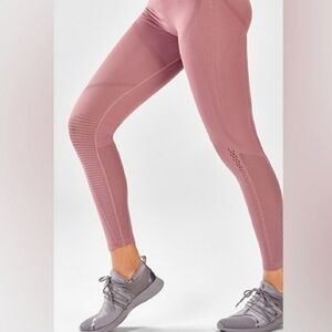 Fabletics High Waisted Sculptknit 7/8 Leggings Dusty Rose Size L